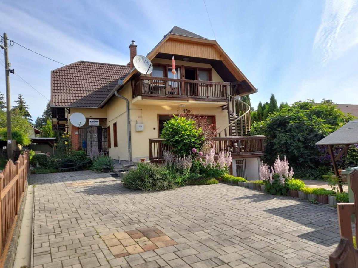 Apartmán Harmonia Vendeghaz 100 Meterre Az Igali Gyogyfuerdotol Exteriér fotografie