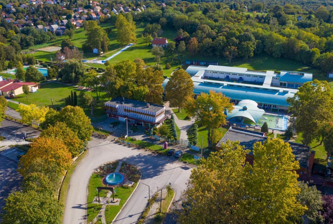 Apartmán Harmonia Vendeghaz 100 Meterre Az Igali Gyogyfuerdotol Exteriér fotografie